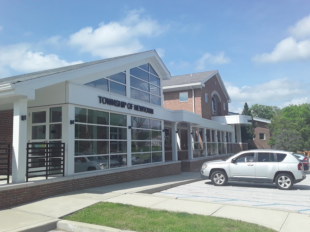 Newtown Public Library | 201 Bishop Hollow Rd, Newtown Square, PA 19073 | Phone: (610) 353-1022