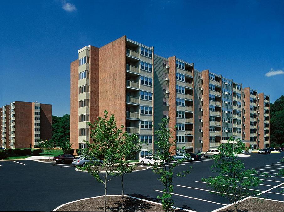 Woods Edge Apartment Homes | 220 S Lenola Rd, Maple Shade, NJ 08052 | Phone: (833) 241-8521