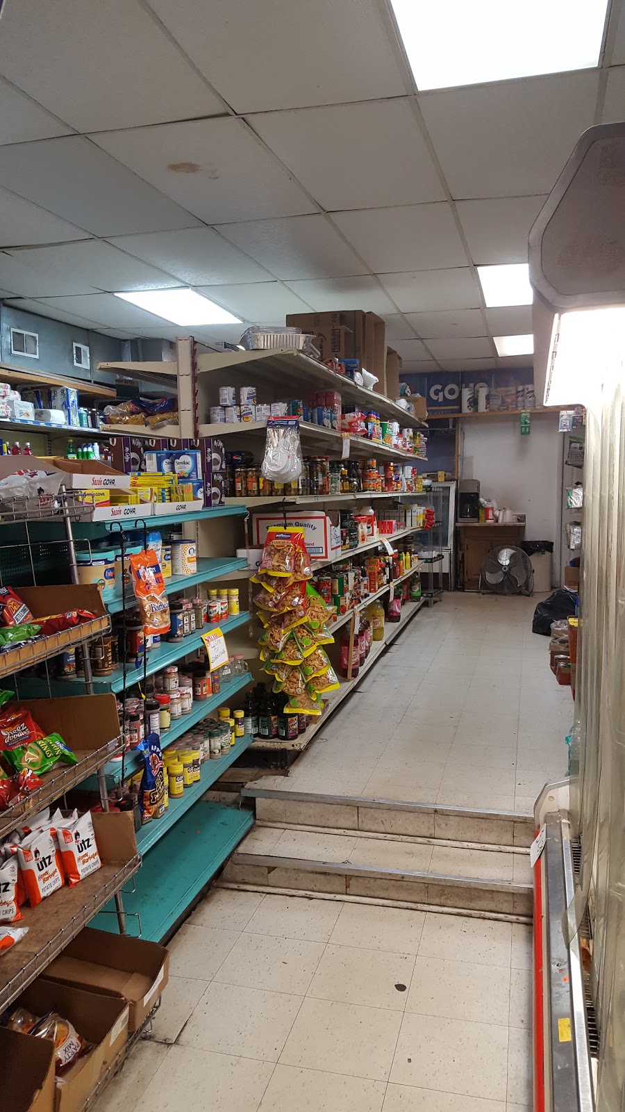 Rosario Grocery | 601 N 5th St, Camden, NJ 08102 | Phone: (856) 361-7758