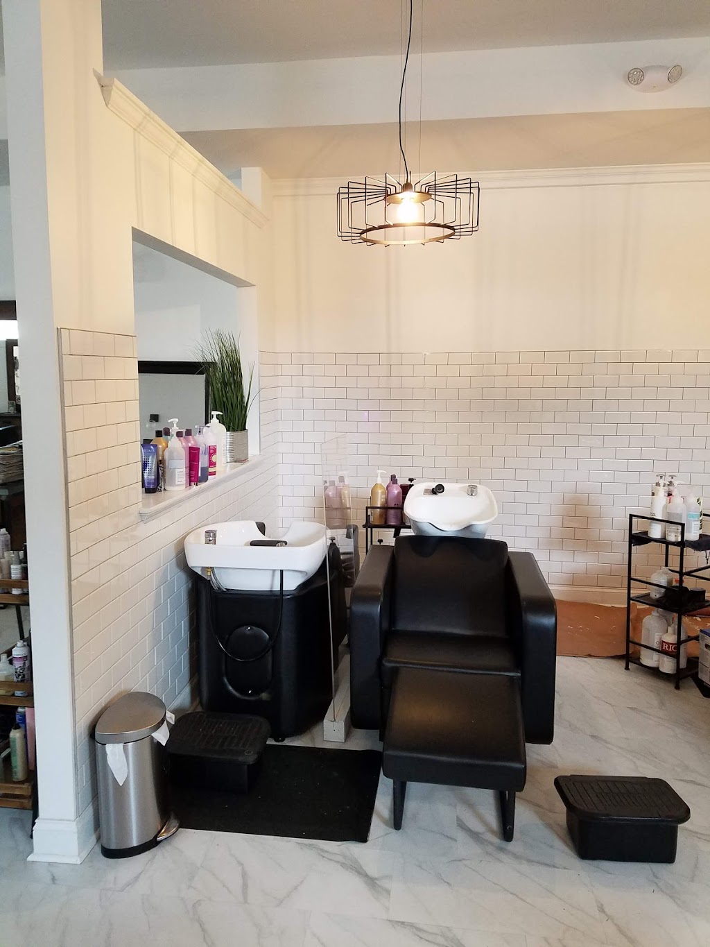 Salon On Main | 225 N York Rd, Hatboro, PA 19040 | Phone: (215) 957-0788