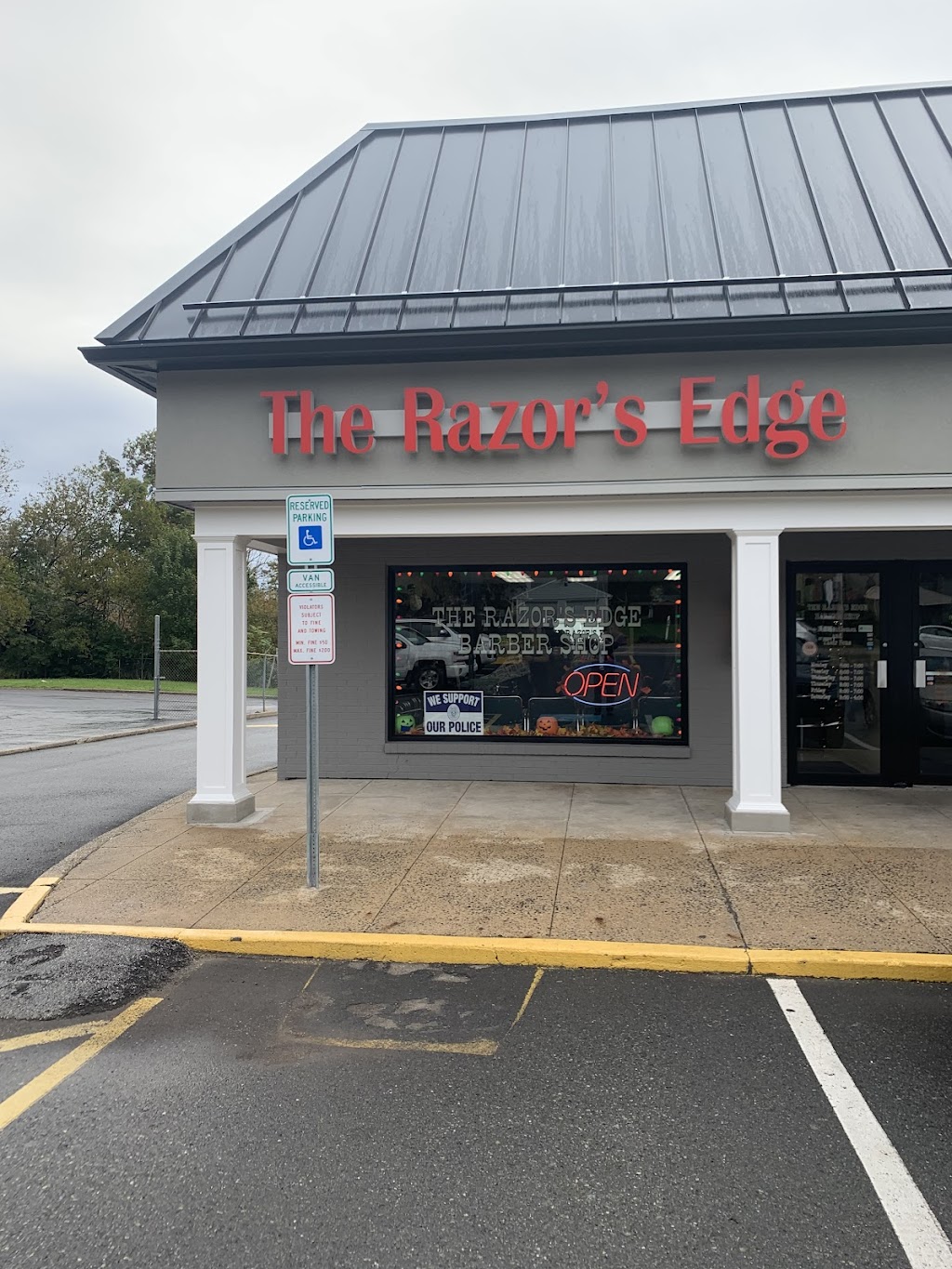 The Razors Edge Barber Shop | 335 Main St, Harleysville, PA 19438 | Phone: (215) 513-9700