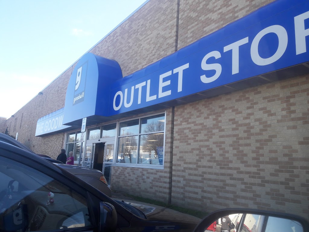 Goodwill Outlet Store | 330 Benigno Blvd, Bellmawr, NJ 08031 | Phone: (856) 931-1361