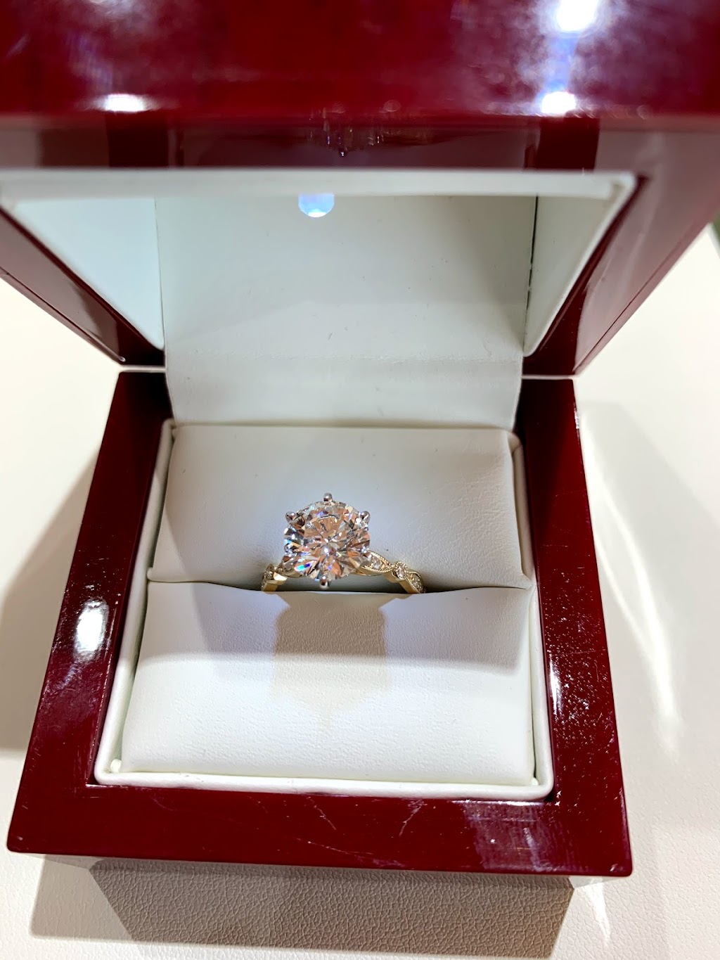 Inside Jewelers | 2639 West Chester Pike, Broomall, PA 19008 | Phone: (610) 359-0800