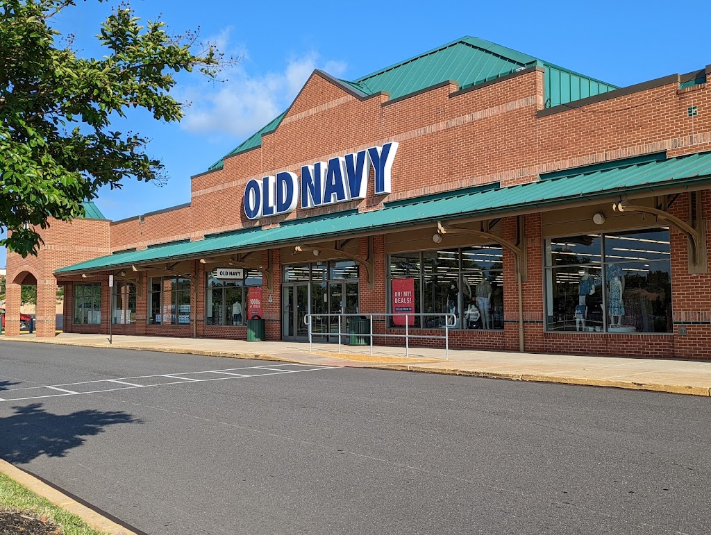 Old Navy | 1101 Nixon Dr, Moorestown, NJ 08057 | Phone: (856) 234-6565