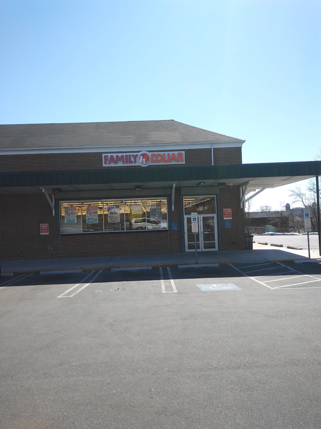 Family Dollar | 1915 W 9th St, Chester, PA 19013 | Phone: (610) 546-4462