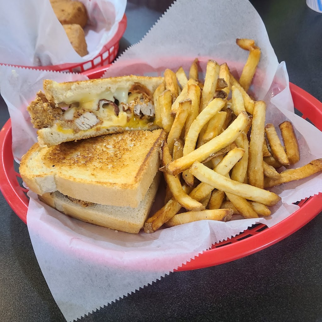 Steves Grilled Cheese and Quesadilla Company | 22 High St E, Glassboro, NJ 08028 | Phone: (856) 612-5524