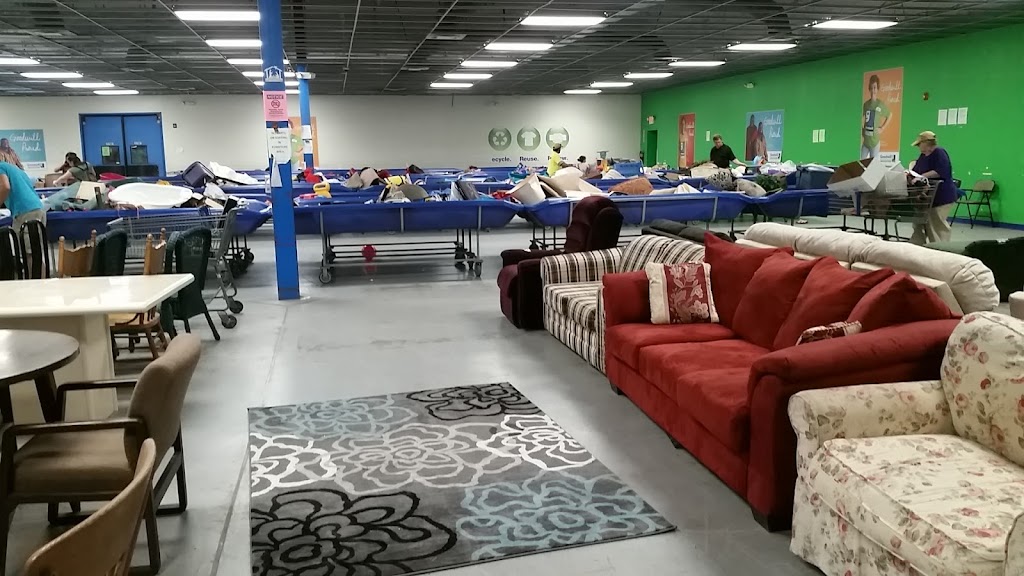 Goodwill Outlet Store | 330 Benigno Blvd, Bellmawr, NJ 08031 | Phone: (856) 931-1361