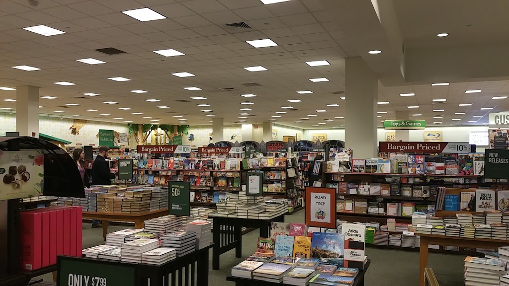 Barnes & Noble | The Metroplex, 2300 Chemical Rd, Plymouth Meeting, PA 19462 | Phone: (610) 567-2900