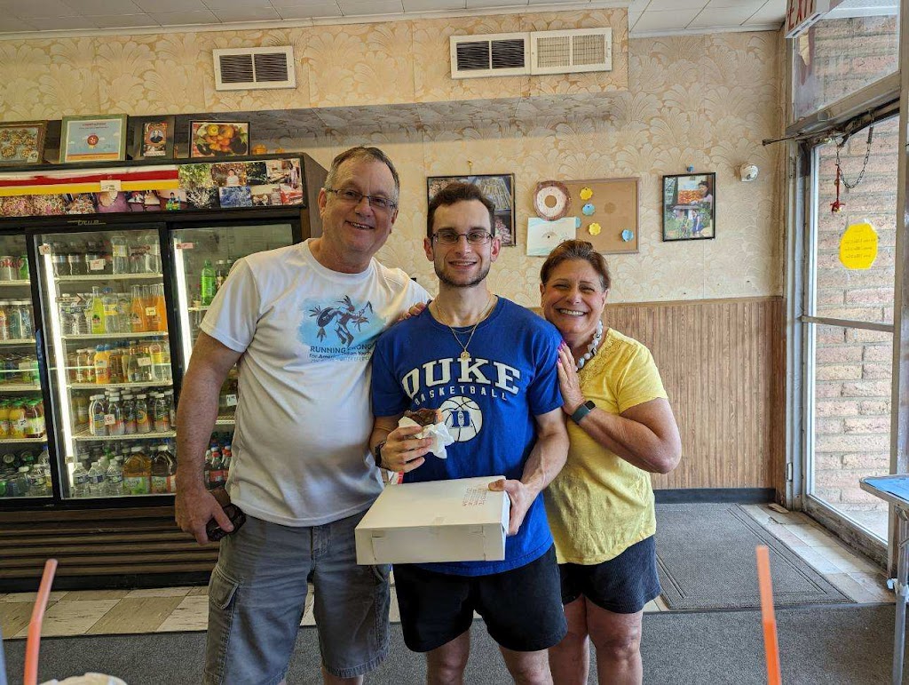 Angels Donuts | 267 E County Line Rd, Hatboro, PA 19040 | Phone: (215) 672-3443