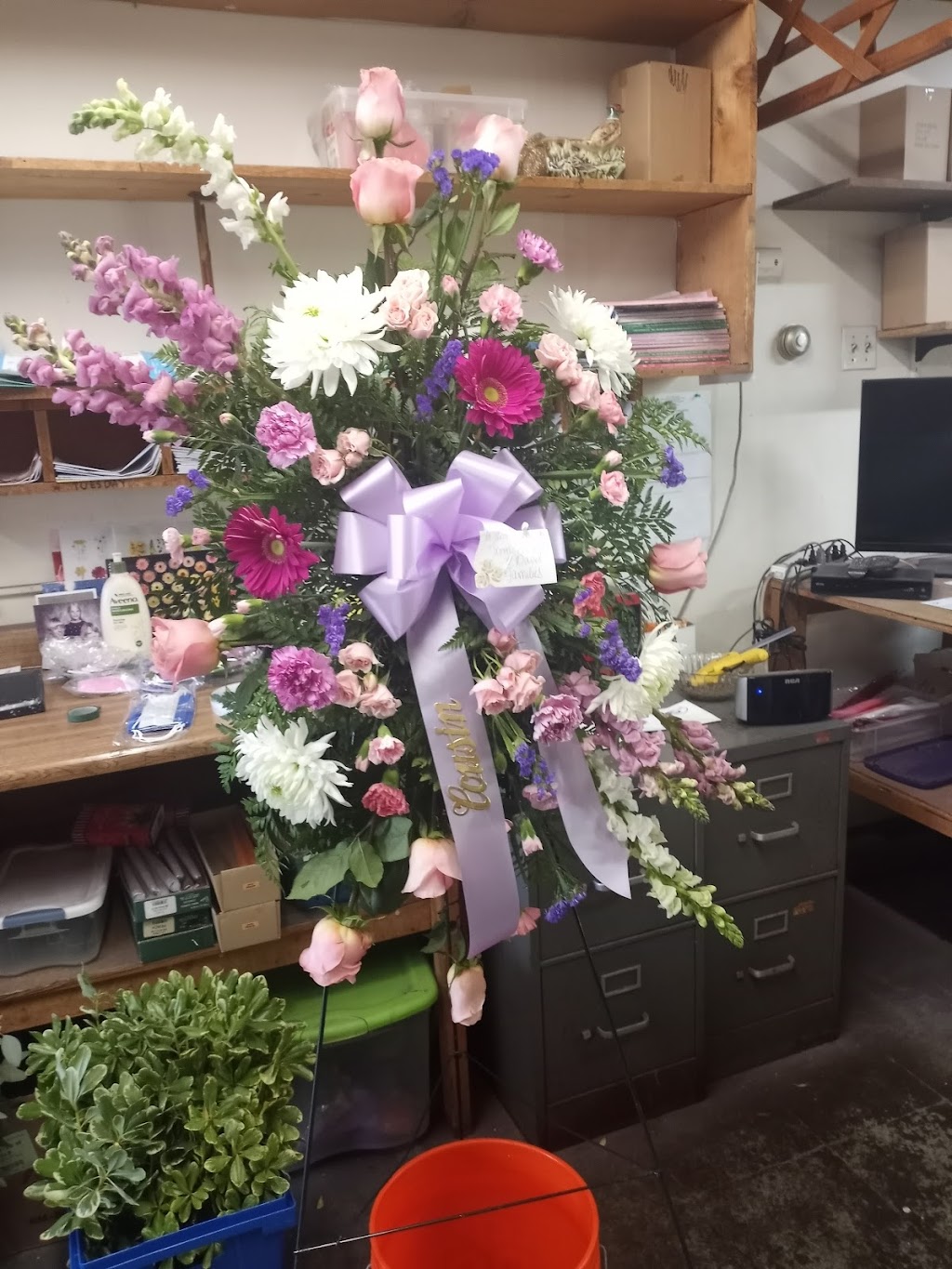 Willingboro Florist | 320 Beverly Rancocas Rd #3C, Willingboro, NJ 08046 | Phone: (609) 948-8816