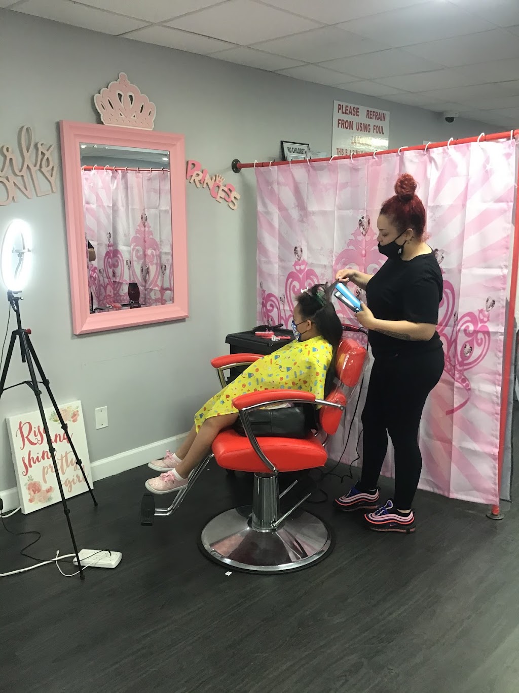 Diversity Hair Care & Kutz | 32 N Black Horse Pike, Blackwood, NJ 08012 | Phone: (856) 302-5756