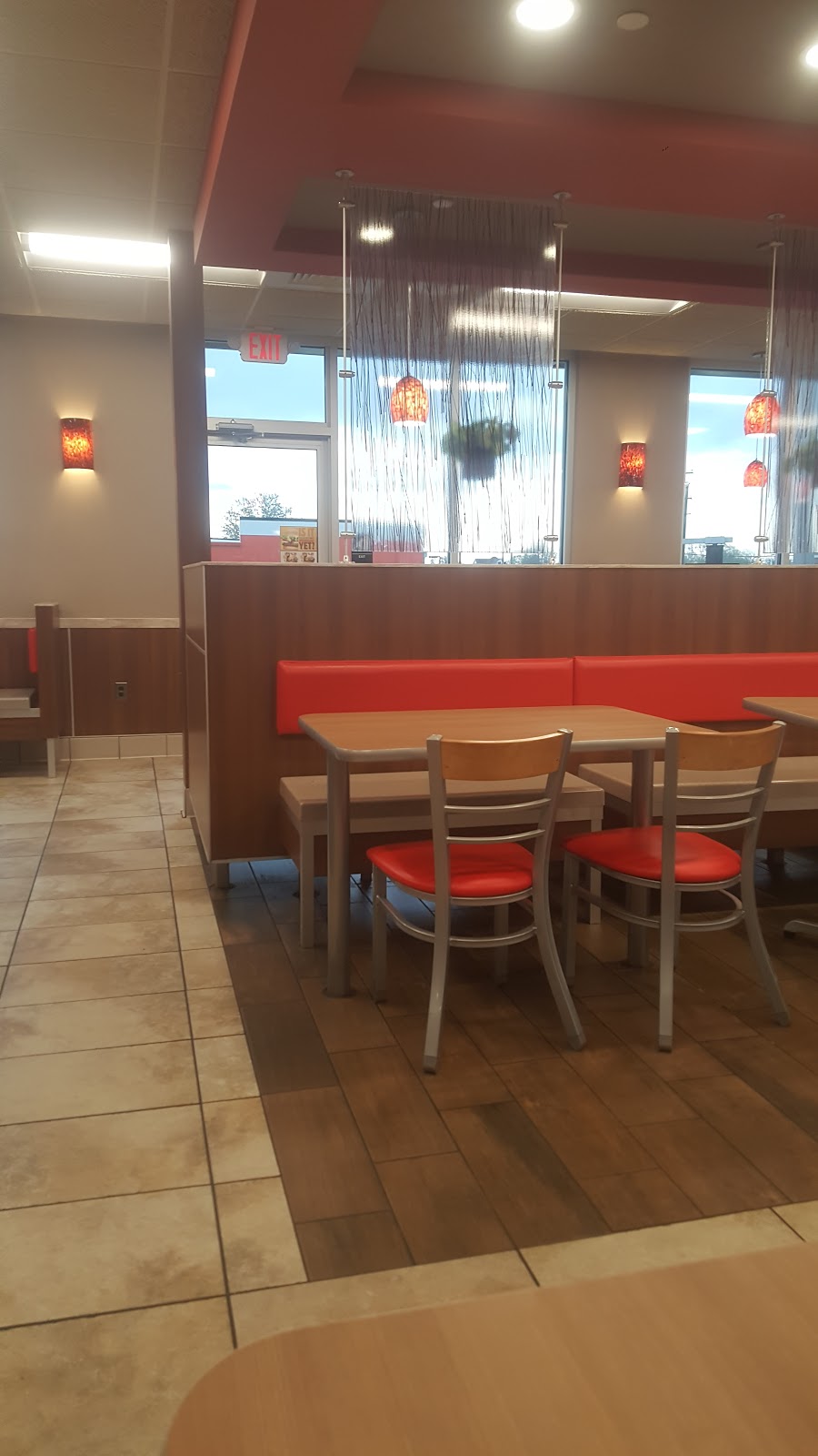Burger King | 2561 W Main St, Norristown, PA 19403 | Phone: (610) 539-9242
