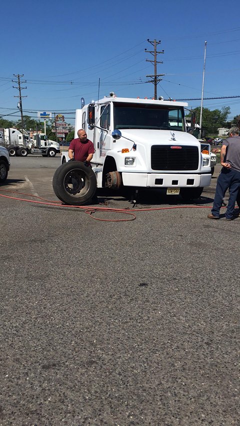 Bergeys Commercial Tire Centers | 7460 N Crescent Blvd, Pennsauken Township, NJ 08110 | Phone: (856) 662-7602