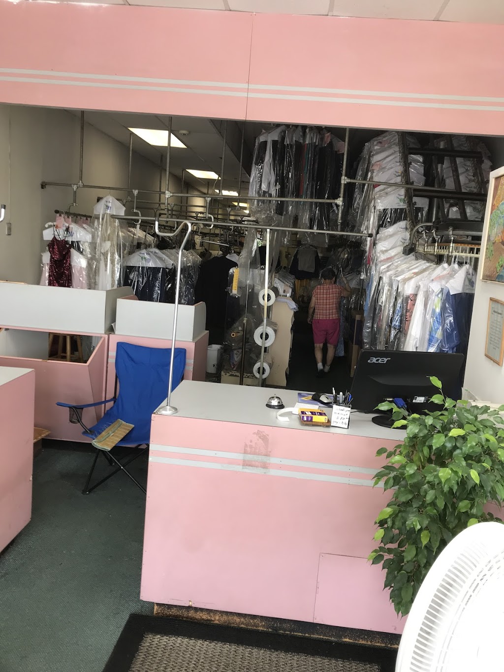 4-H Dry Cleaners | 1393 Blackwood Clementon Rd, Clementon, NJ 08021 | Phone: (856) 782-9660