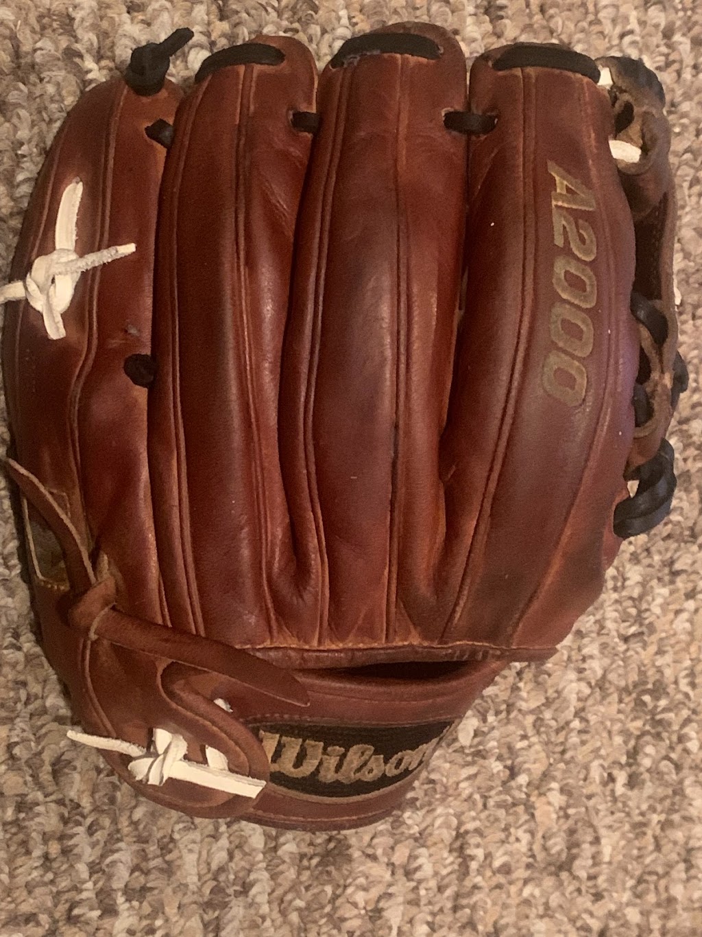 Bonitatibus Baseball Glove Repair | 1721 Terrace Dr, Ambler, PA 19002 | Phone: (215) 779-1847