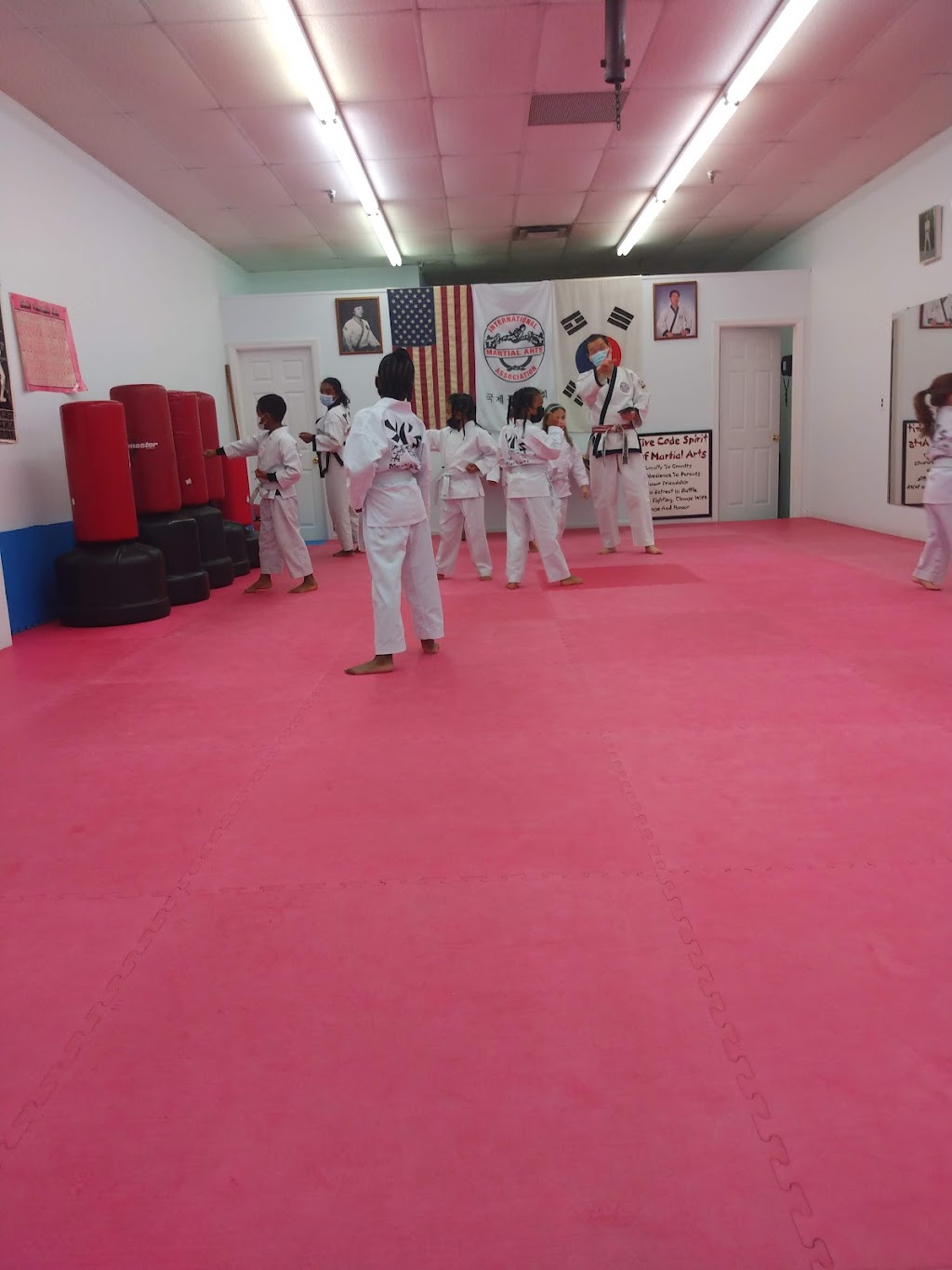 Yis Karate Institute | 344 Greentree Rd, Sewell, NJ 08080 | Phone: (856) 582-0200
