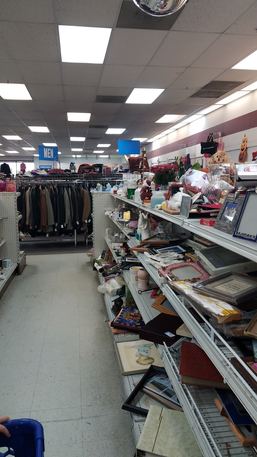 Goodwill Store & Donation Center | 818 Delsea Dr, Glassboro, NJ 08028 | Phone: (856) 307-9175