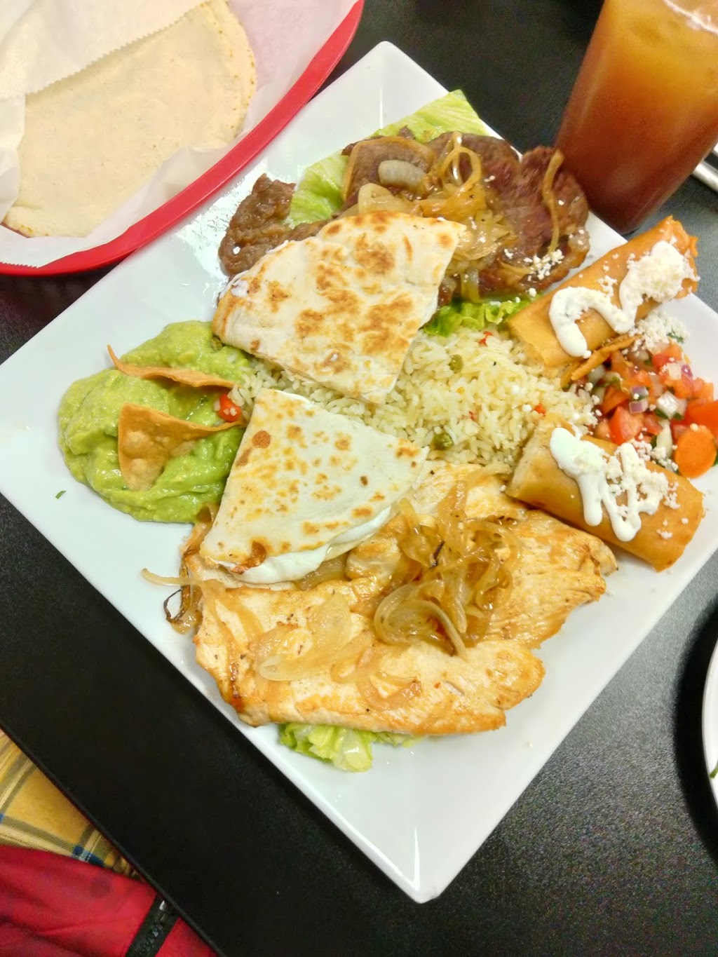 Taqueria Aguila | 255 E County Line Rd, Warminster, PA 19040 | Phone: (215) 323-4758