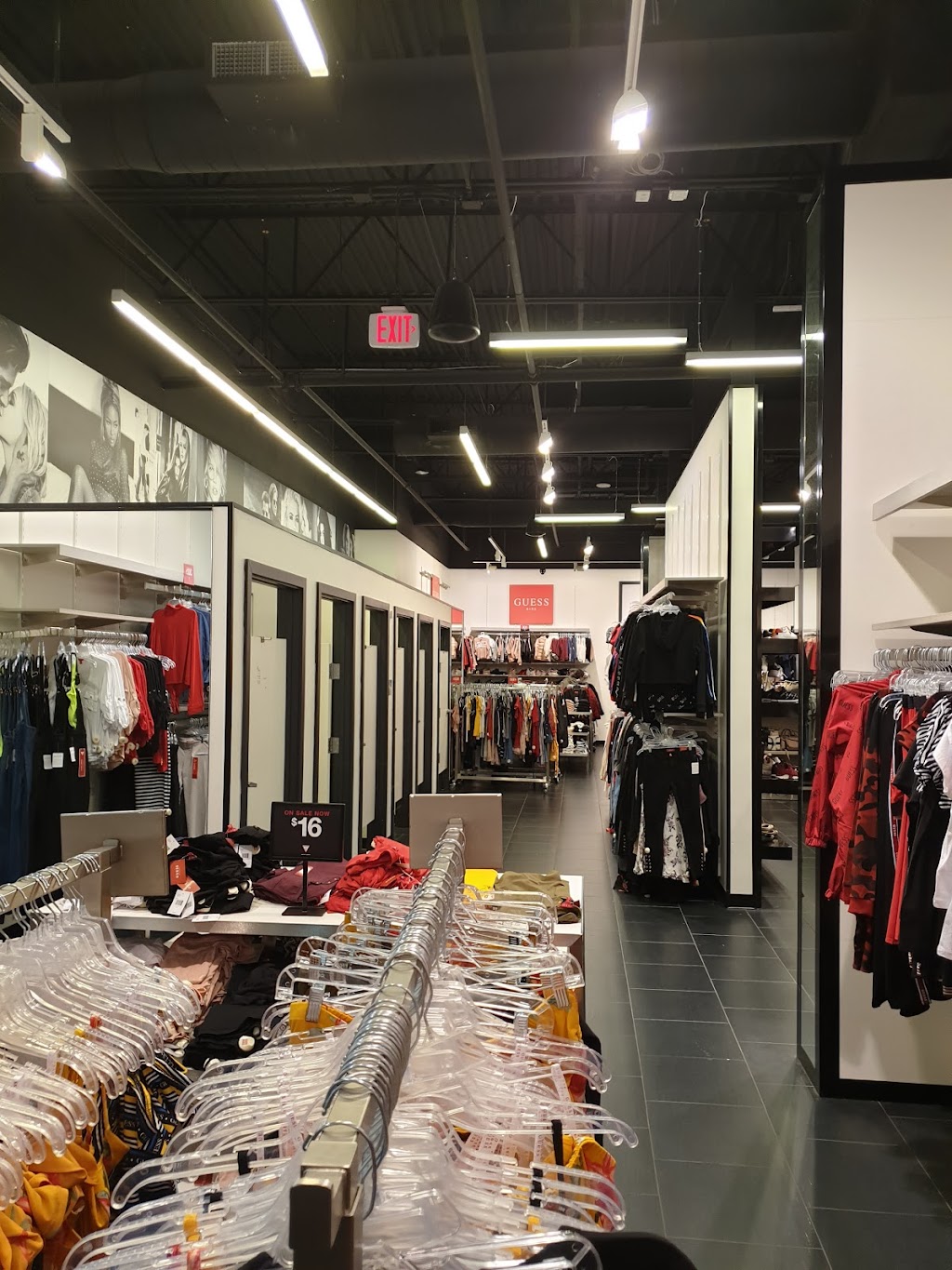 Levis Outlet Store | 100 Premium Outlets Dr Suite 150, Blackwood, NJ 08012 | Phone: (856) 302-4565