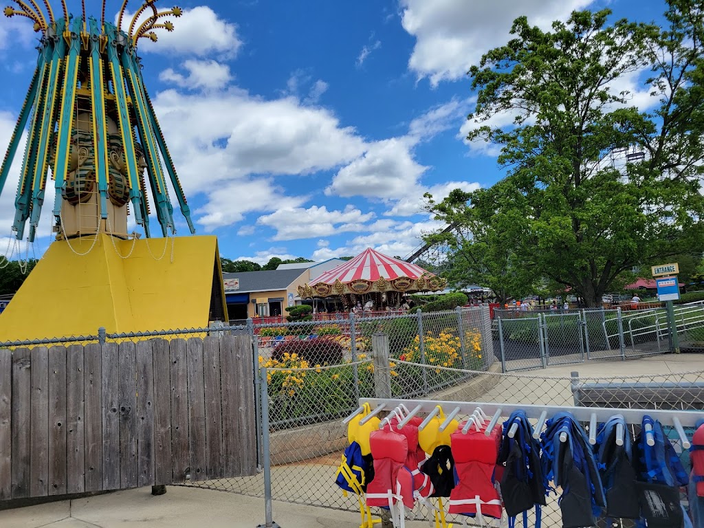 Clementon Park & Splash World | 4504, 144 Berlin Rd, Clementon, NJ 08021 | Phone: (856) 783-0263