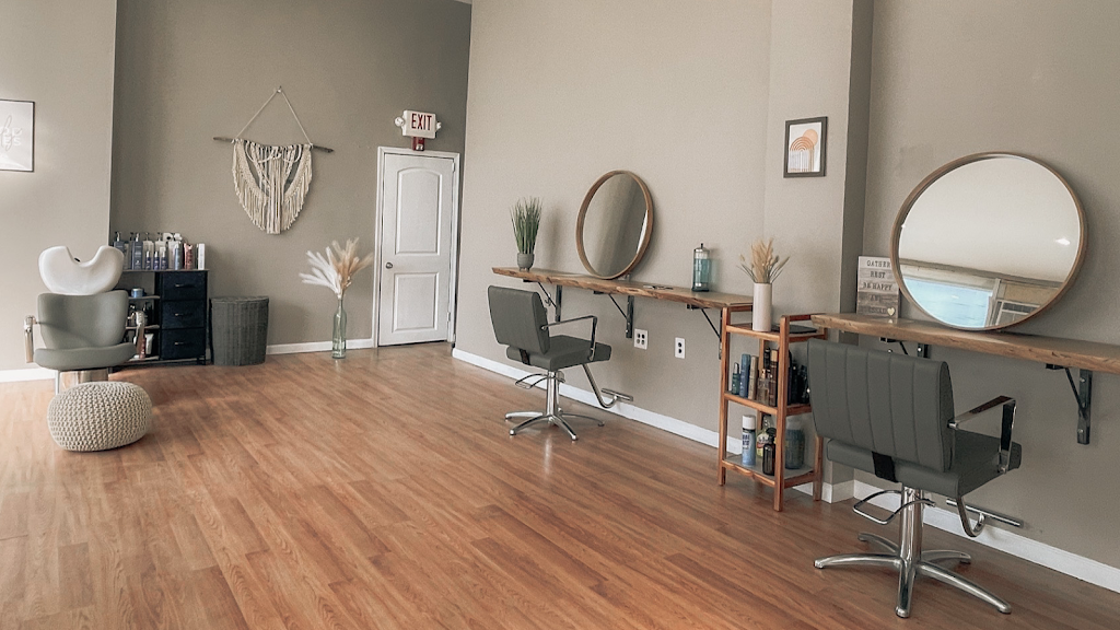 Gezellig Salon | 343 W Lancaster Ave, Haverford, PA 19041 | Phone: (267) 303-5321