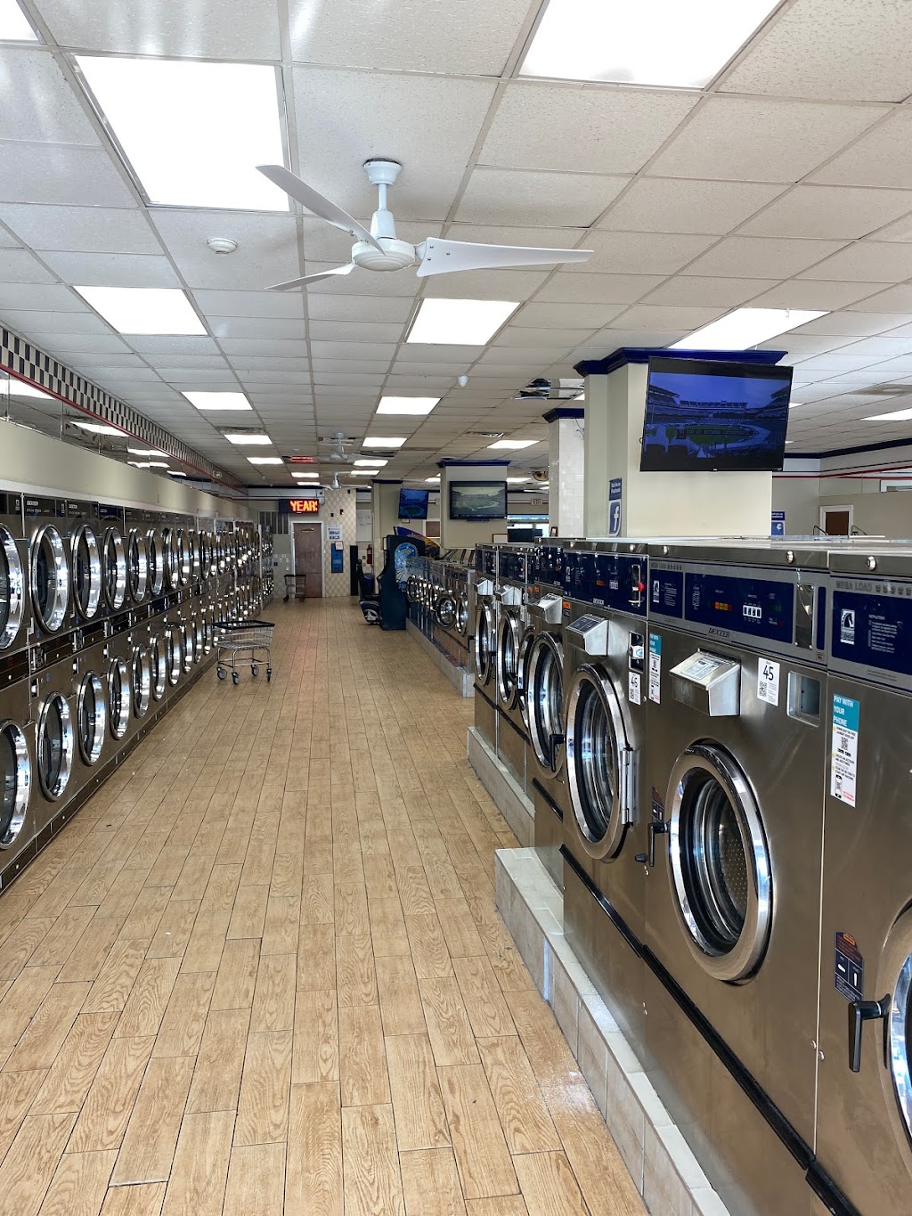 Laundry Depot of Morrisville | 322 W Trenton Ave, Morrisville, PA 19067 | Phone: (215) 295-4402