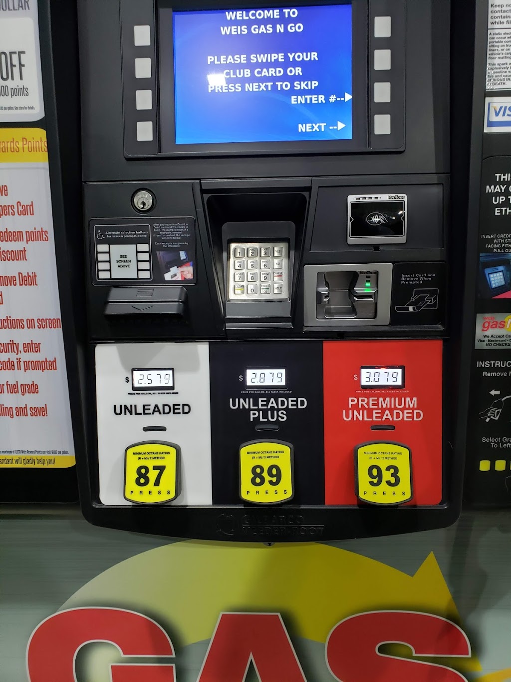 Weis gas n go | 2100 E County Line Rd, Huntingdon Valley, PA 19006 | Phone: (215) 357-1502