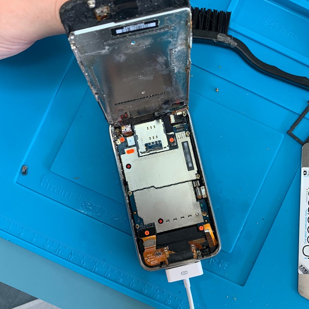 Cherry Hill iPhone Repair | 2311 Marlton Pike W, Cherry Hill, NJ 08002 | Phone: (856) 282-2024