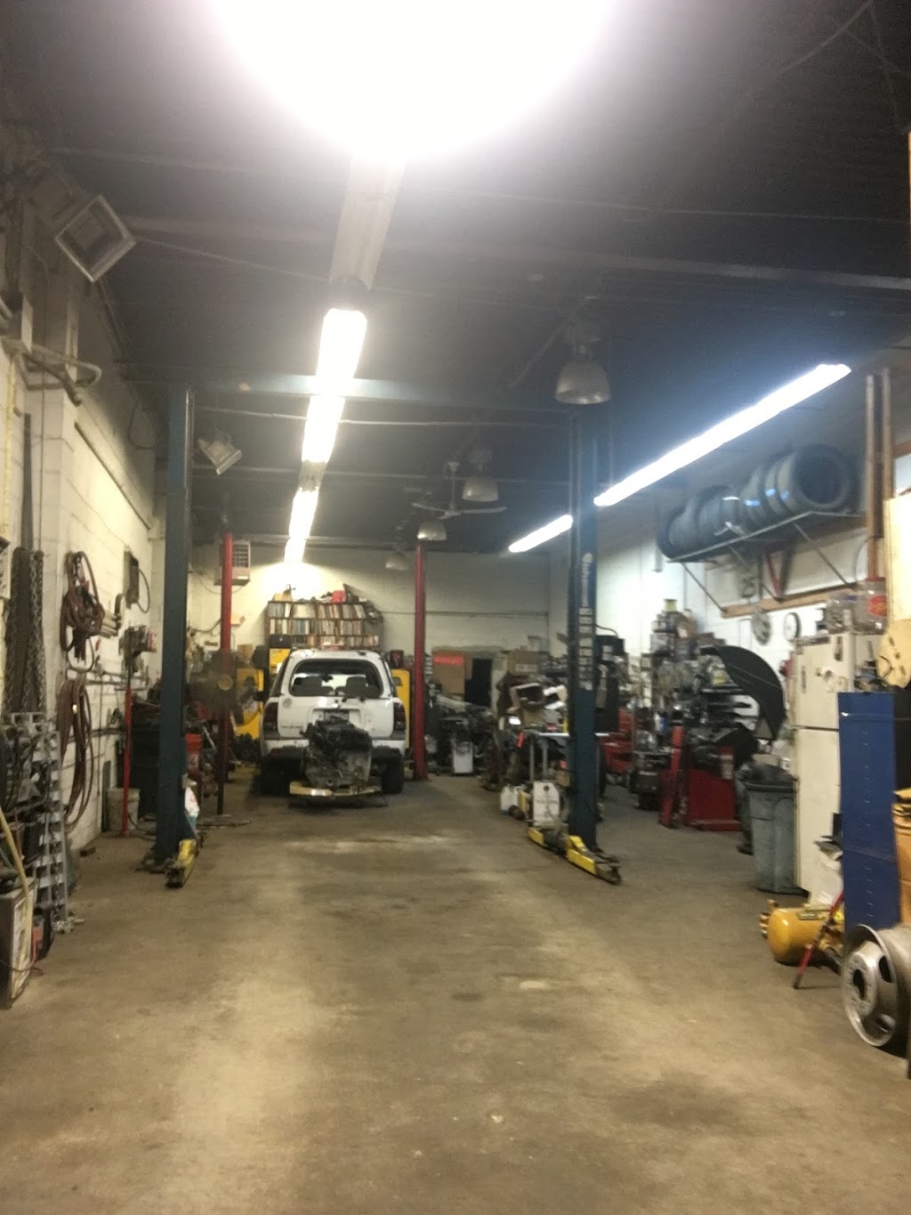 Midnight Auto Center | 204 Sternermill Rd UNIT 1, Trevose, PA 19053 | Phone: (267) 872-3809