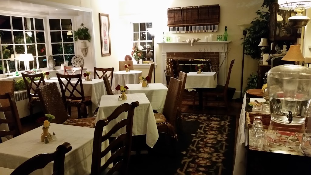 Pineapple Hill Inn Bed & Breakfast | 1324 River Rd, New Hope, PA 18938 | Phone: (888) 866-8404