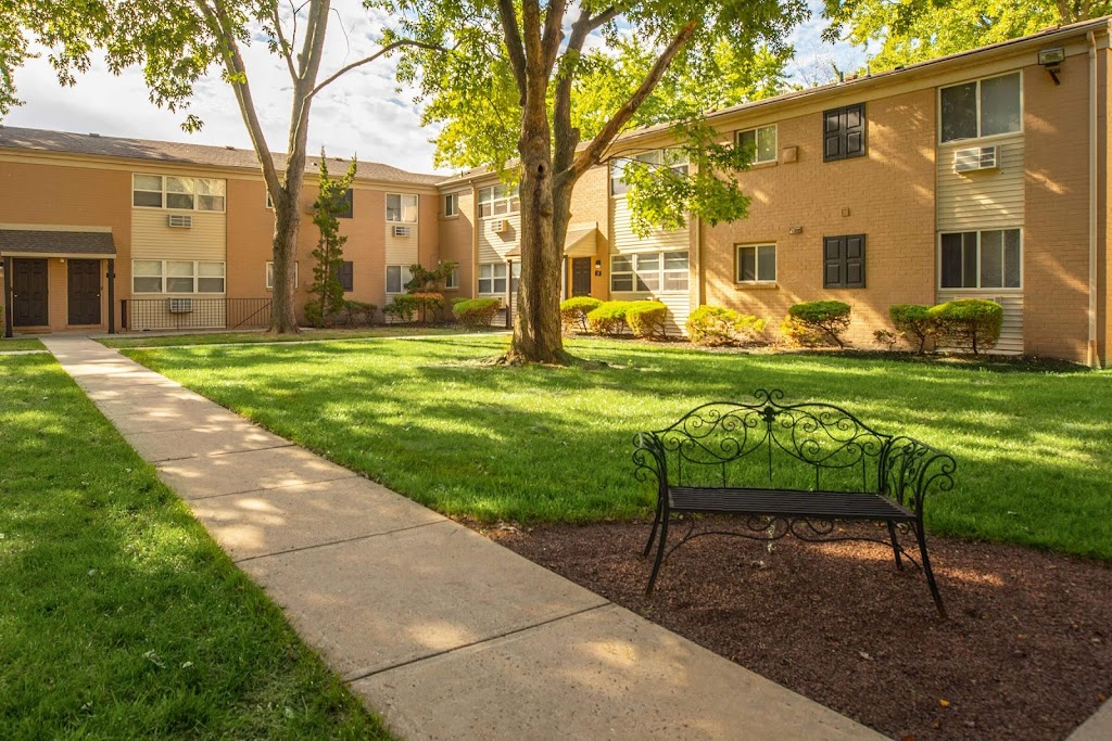 Hidden Forest Apartments | 602 Hidden Forest Ct, Fairless Hills, PA 19030 | Phone: (267) 657-3254