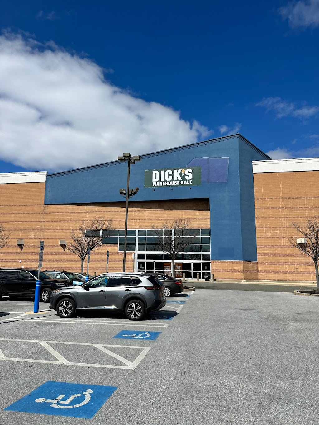 DICKS Warehouse Sale | 310 Goddard Blvd Suite 03, King of Prussia, PA 19406 | Phone: (412) 737-5336
