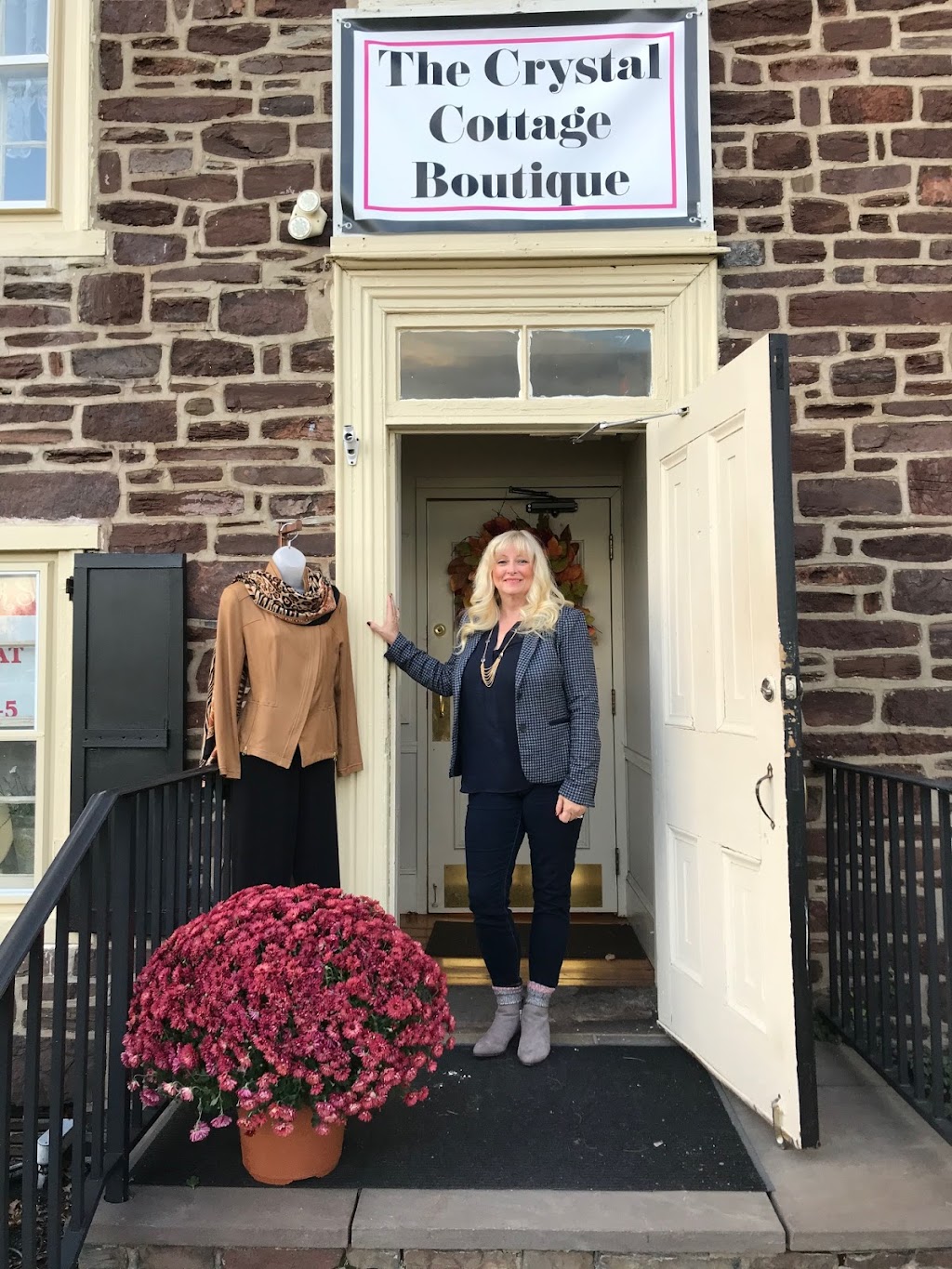 The Crystal Cottage Boutique | Carousel Village - The Farmhouse, 591 Durham Rd, George School, PA 18940 | Phone: (267) 491-5582