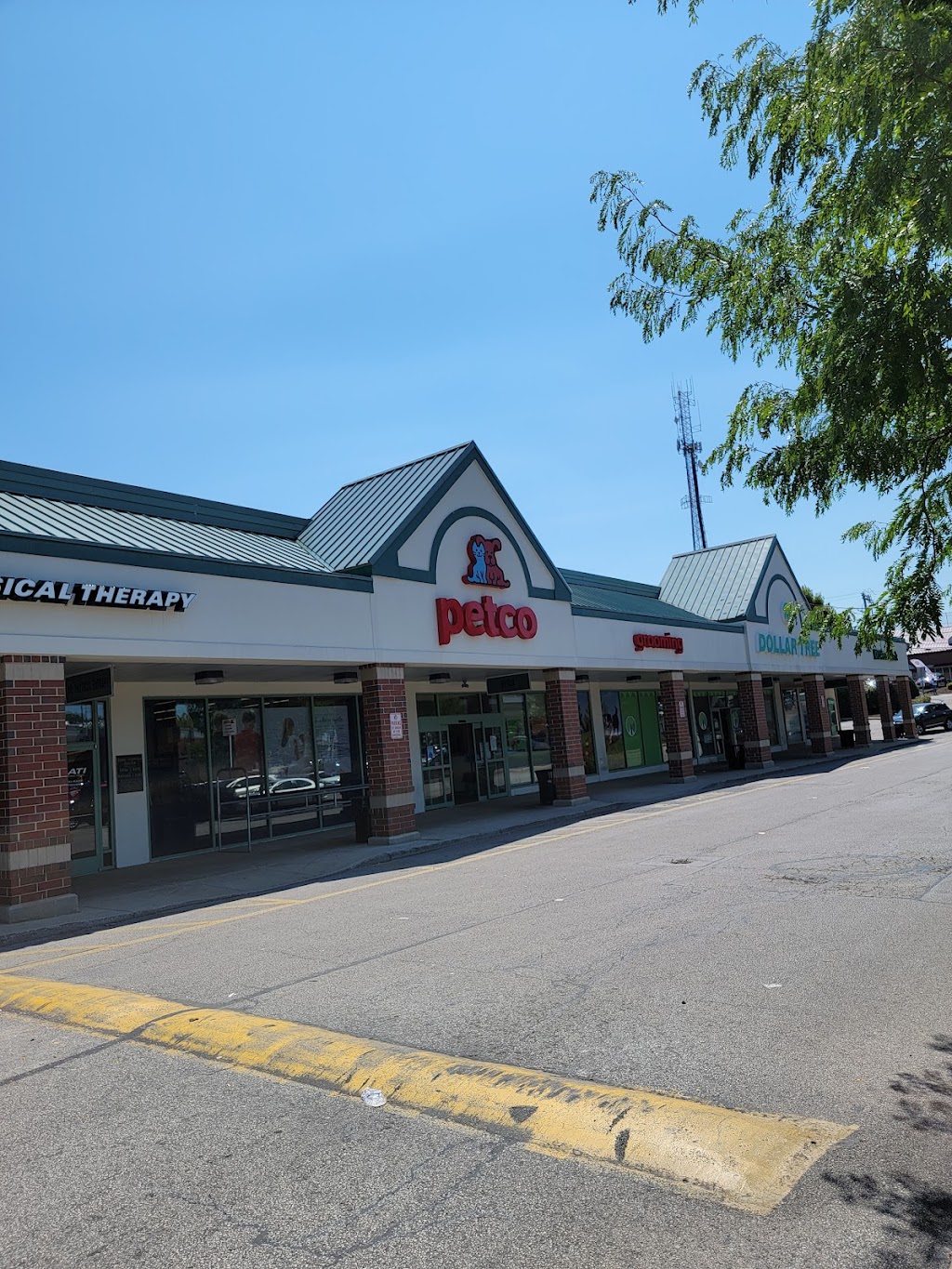 Petco | 815 N Lansdowne Ave, Upper Darby, PA 19082 | Phone: (610) 446-3206